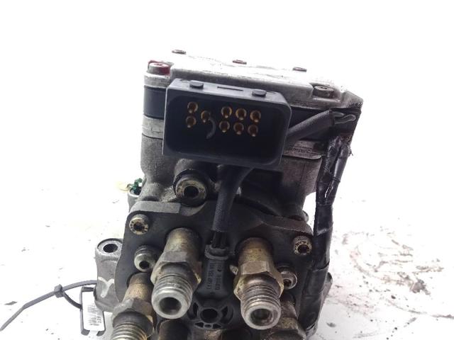 Pompa wtryskowa wysokiego ciśnienia Volkswagen Passat 3B3