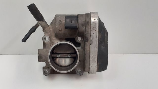 Przepustnica, komplet 047133062D VAG