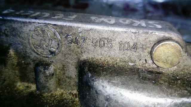 047905104 VAG
