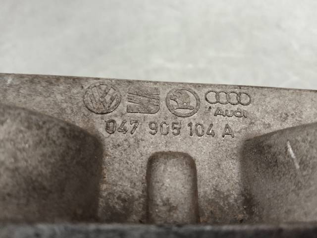 047905104A VAG