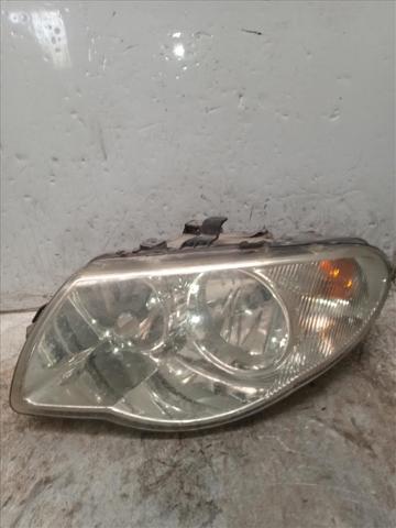 Reflektor lewy 04857831AC CHRYSLER