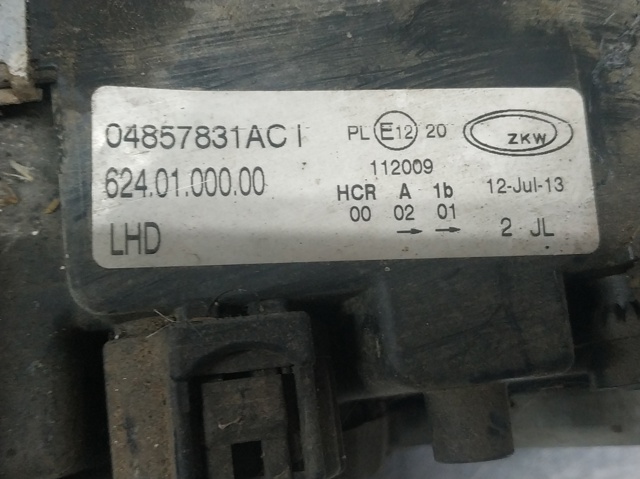 Reflektor lewy 04857831AC CHRYSLER