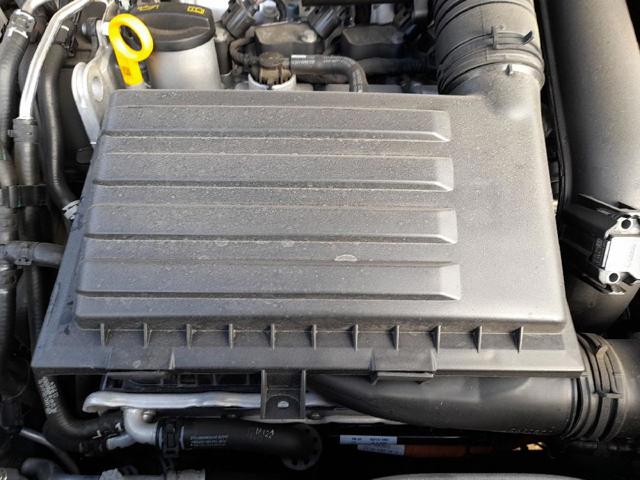 Obudowa filtra powietrza 04E129611AK VAG