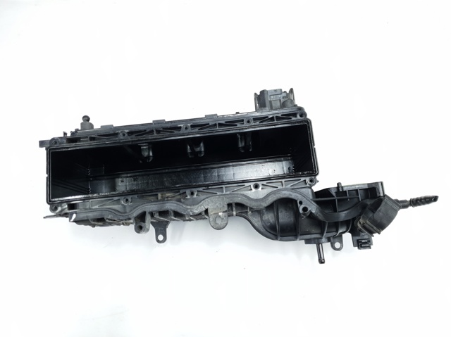 Kolektor ssący Volkswagen Jetta 7 BU3, BU4