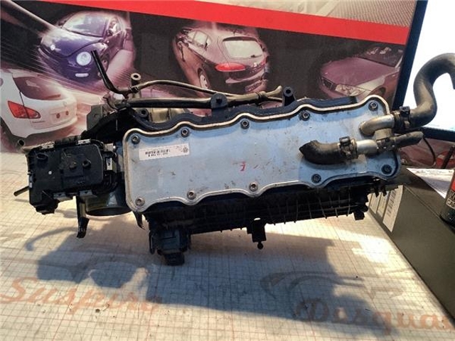 Chłodnica intercoolera 04E145749B VAG