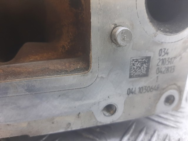 Głowica cylindrów 04L103064F VAG