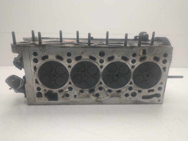 Głowica cylindrów Volkswagen Passat 3G2, CB2