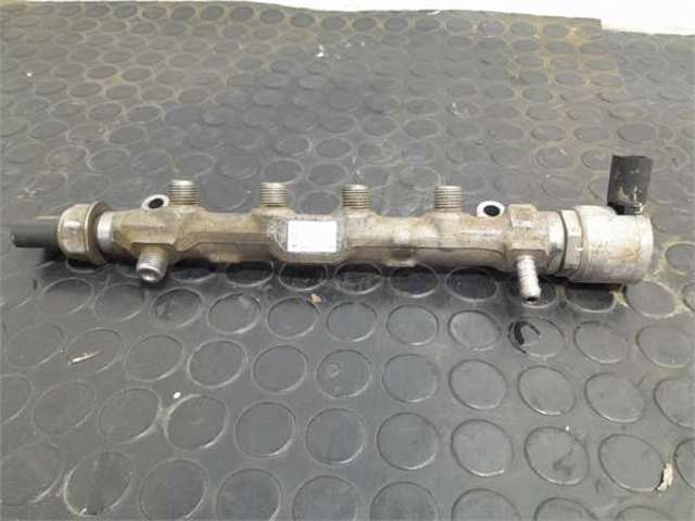 Rozdzielacz paliwa 04L130089G VAG