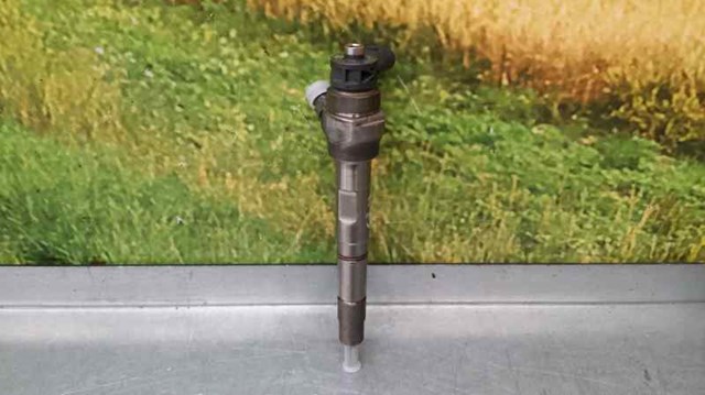 Wtryskiwacz paliwa 04L130277AC VAG