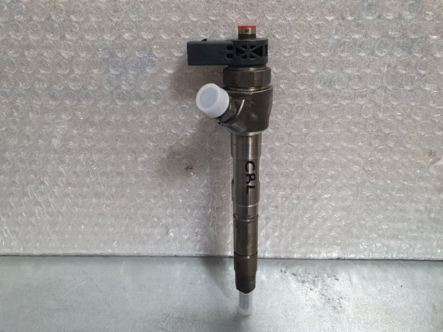 Wtryskiwacz paliwa 04L130277AC VAG