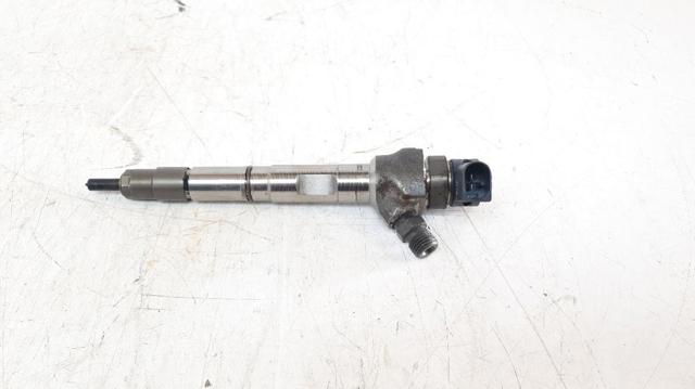 Wtryskiwacz paliwa 04L130277AC VAG