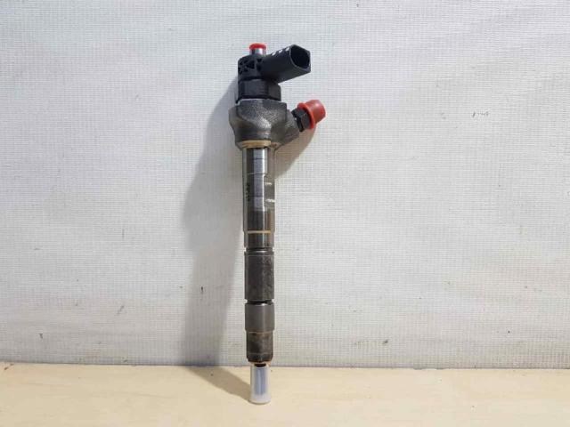 Wtryskiwacz paliwa 04L130277AD VAG