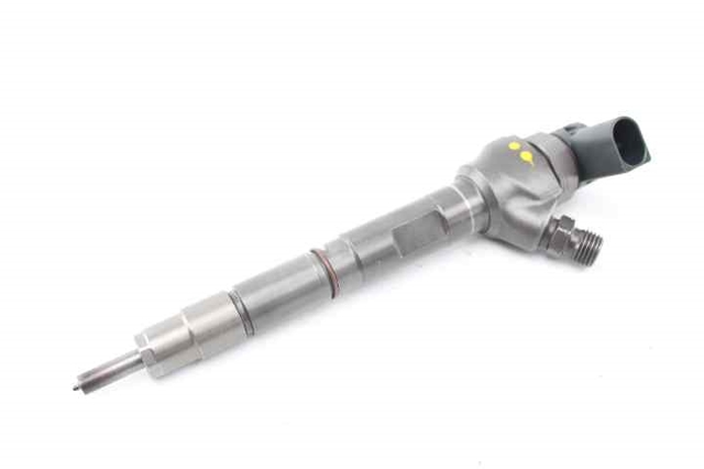 Wtryskiwacz paliwa 04L130277AK VAG