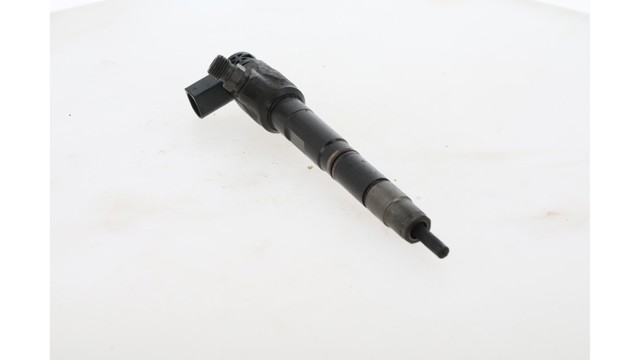 Wtryskiwacz paliwa 04L130277E VAG