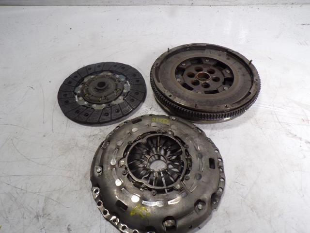 Zestaw sprzęgła (3 części) 04L141015 VAG