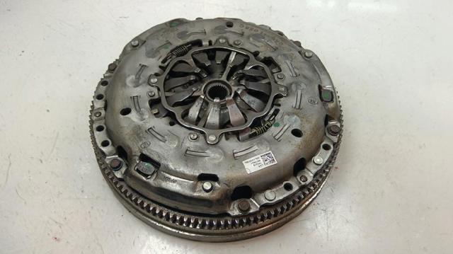 04L141015D VAG