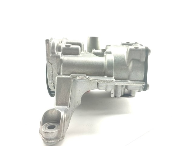 Pompa oleju Volkswagen Golf BA5, BV5