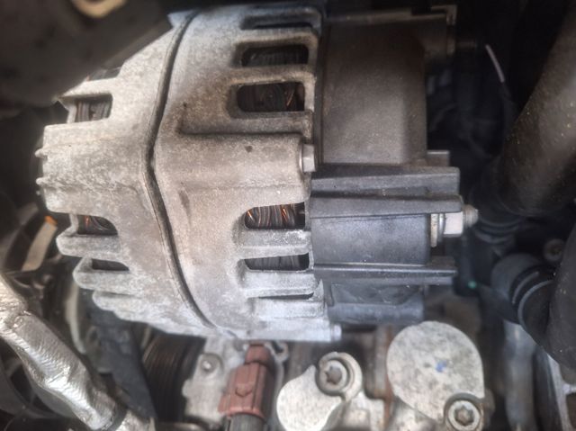 Alternator 04L903017A VAG