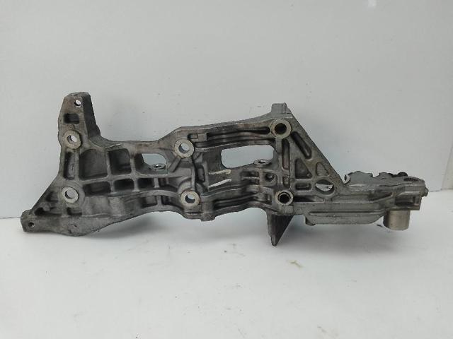 Wspornik alternatora 04L903143B VAG
