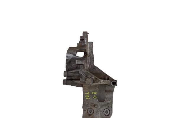Wspornik alternatora 04L903143B VAG