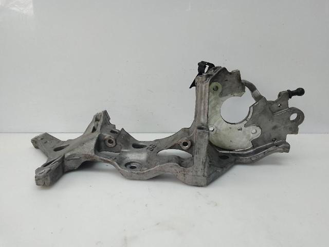 Wspornik alternatora 04L903143B VAG