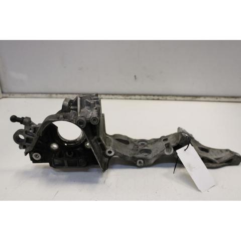 Wspornik alternatora 04L903143B VAG