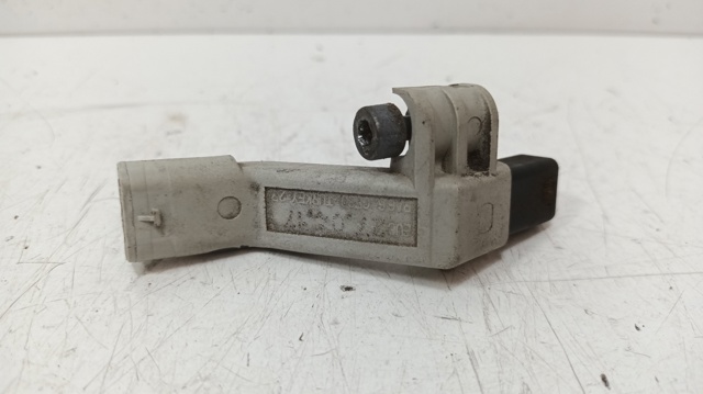 Czujnik położenia wału korbowego 04L906433E VAG