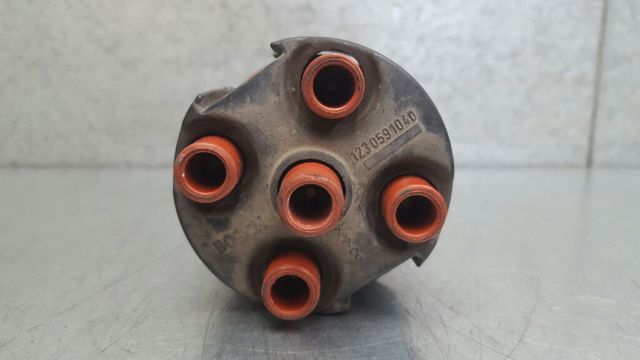 Rozdzielacz zapłonu Audi 80 81, 85