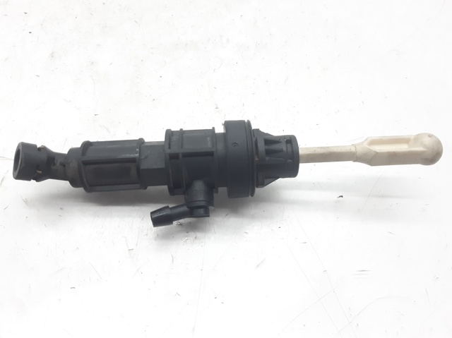 Cylinder sprzęgła główny 05106043AB CHRYSLER