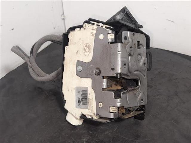 Zamek drzwi przednich prawych 0556769 BMW