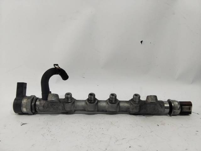 Regulator ciśnienia paliwa w listwie paliwowej Audi A3 8P1