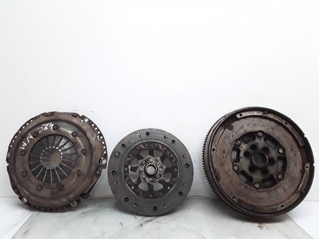 Koło zamachowe silnika 058105266H VAG