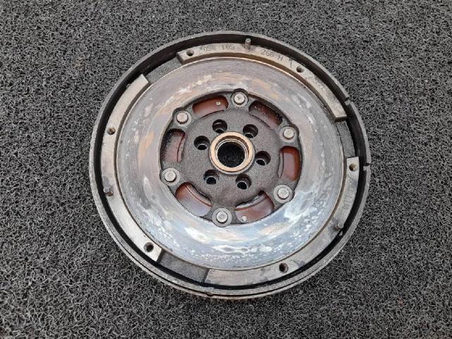 Koło zamachowe silnika 058105266H VAG