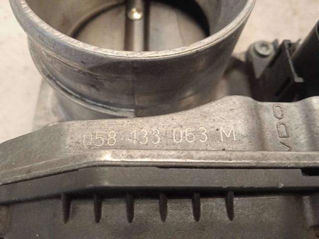 Przepustnica, komplet 058133063M VAG