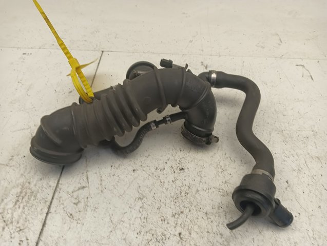 Króciec powietrza, przepływomierz 058133356L VAG