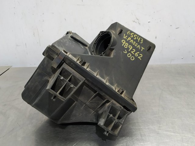 Filtr powietrza 058133843 VAG