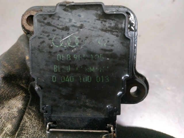 Cewka zapłonowa 058905105 VAG