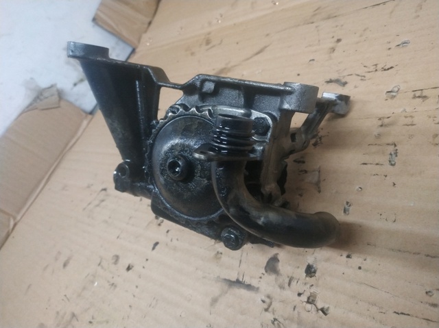 Pompa oleju 059115105H VAG