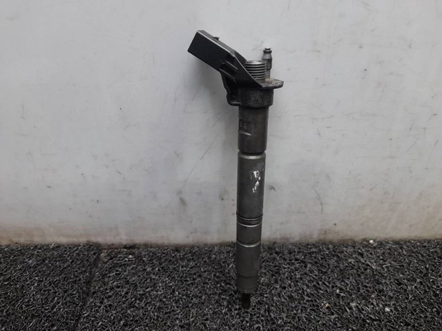 Wtryskiwacz paliwa 059130277ED VAG