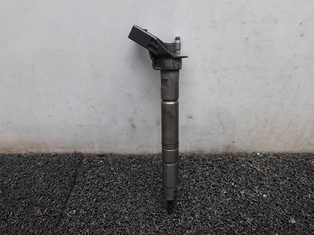 Wtryskiwacz paliwa 059130277ED VAG