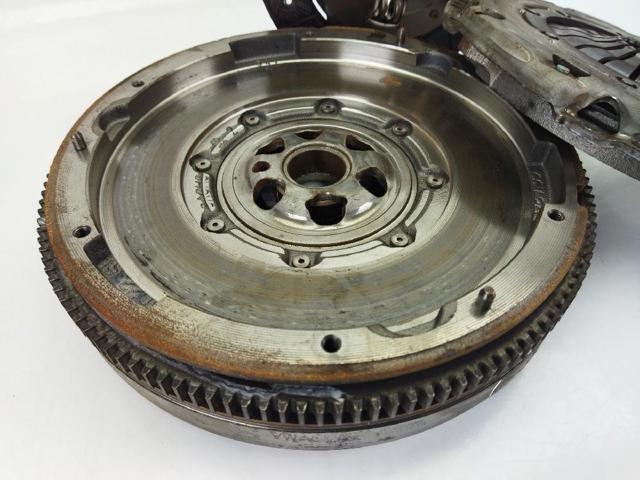 Koło zamachowe silnika Seat Leon 4 KL1, KLG