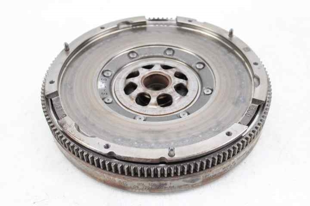 Koło zamachowe silnika 05L105266F VAG