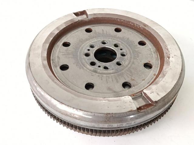 Koło zamachowe silnika 05L105266K VAG