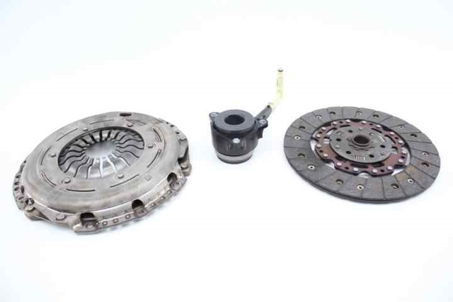 Zestaw sprzęgła (3 części) 05L141015F VAG