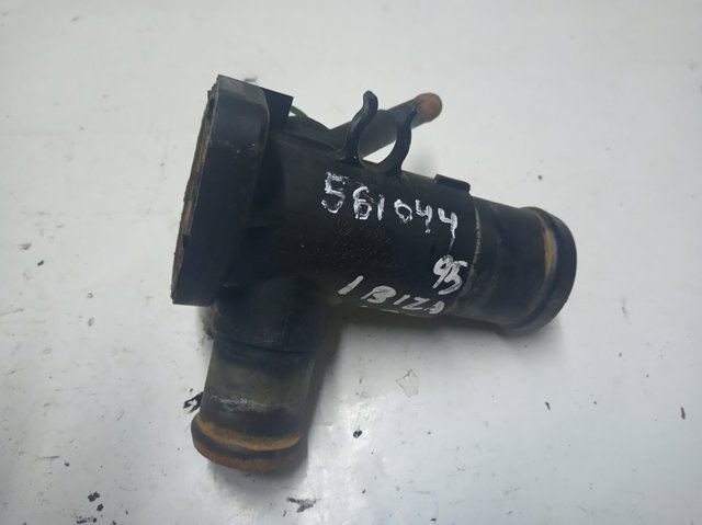 Kołnierz układu chłodzenia (trójnik) 068121133AE VAG