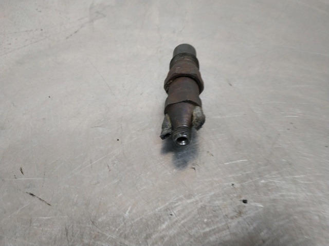 Wtryskiwacz paliwa 068130202F VAG