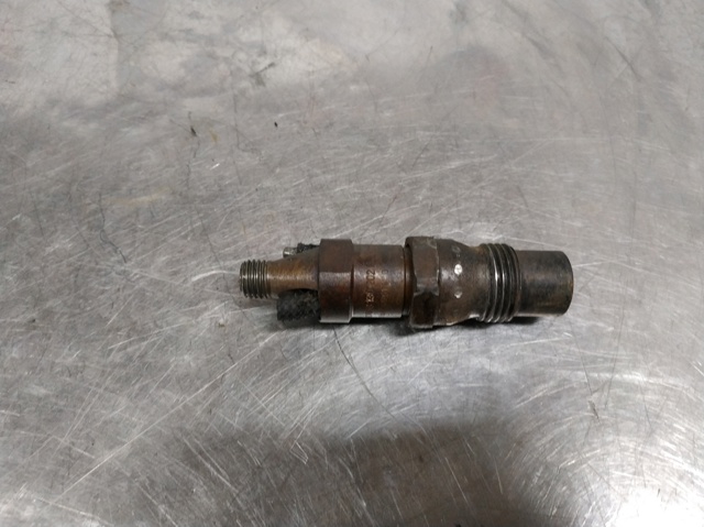 Wtryskiwacz paliwa 068130202F VAG