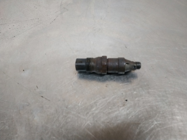 Wtryskiwacz paliwa 068130202F VAG