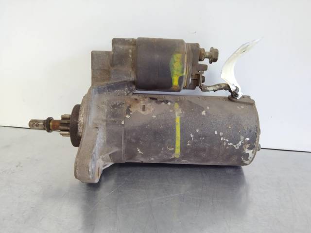 Rozrusznik 068911023G VAG