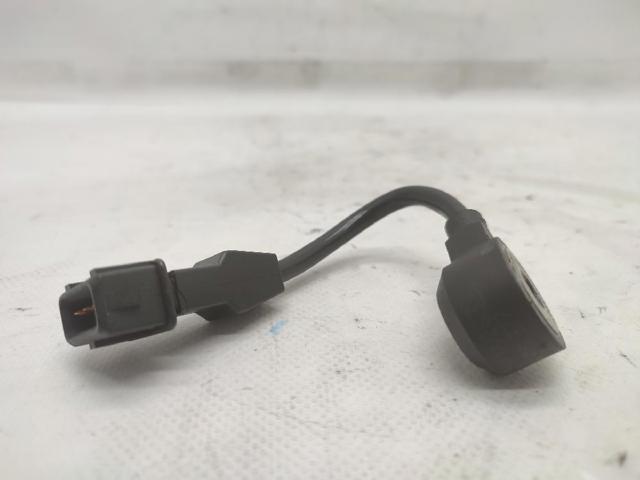 Czujnik stukowy (czujnik spalania stukowego) 06A905377 VAG